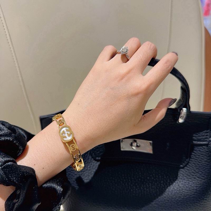Gucci Bracelet 05yxs45 (9)