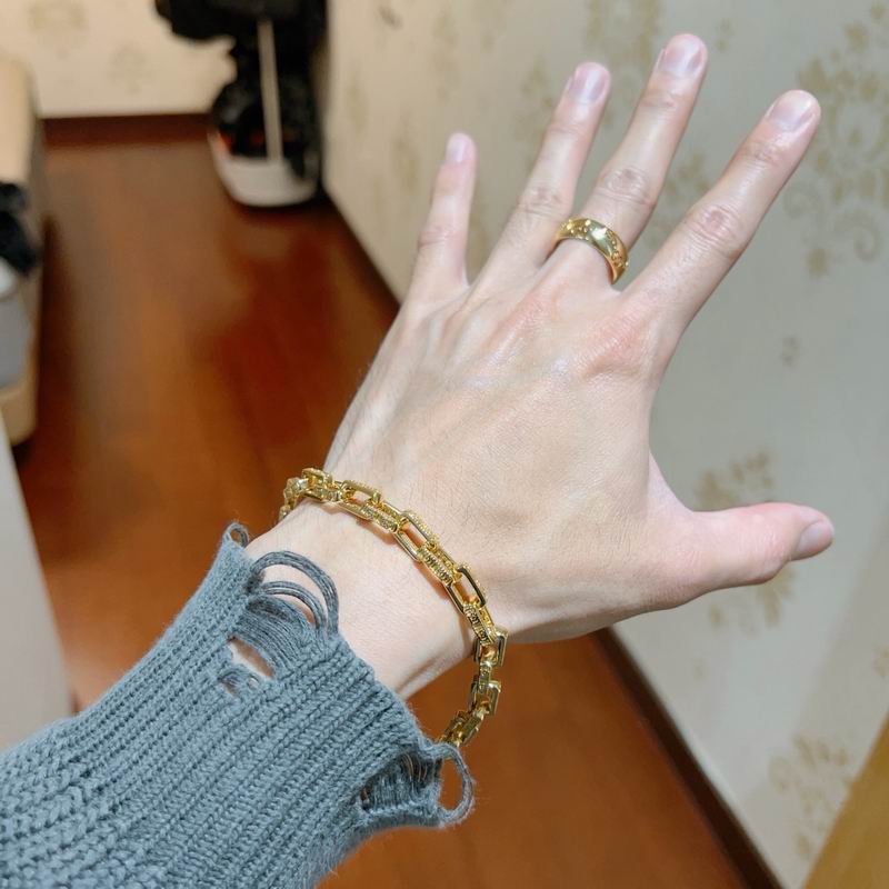 Gucci Bracelet 05yxs68 (3)