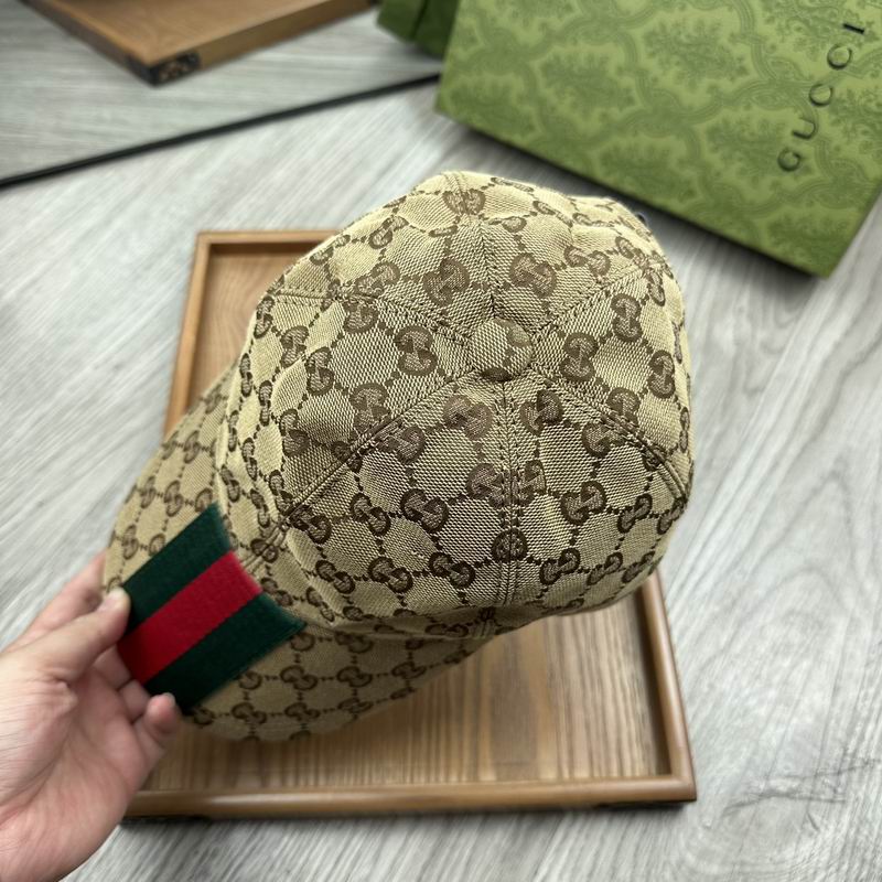 Gucci Cap (1565)