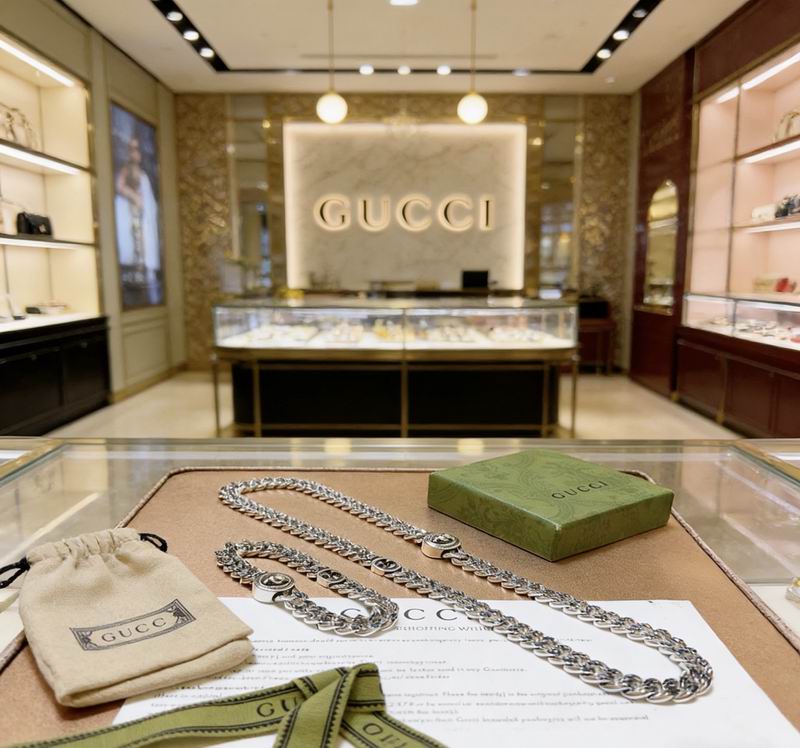 Gucci Suits 04yxs25 (4)
