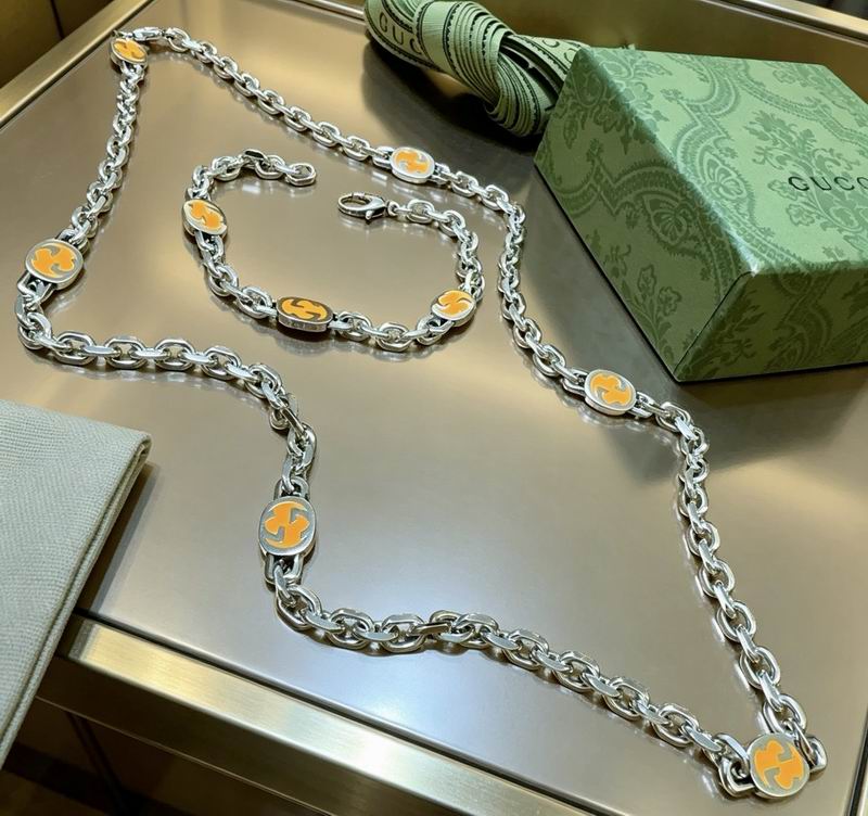 Gucci Suits 04yxs33 (6)