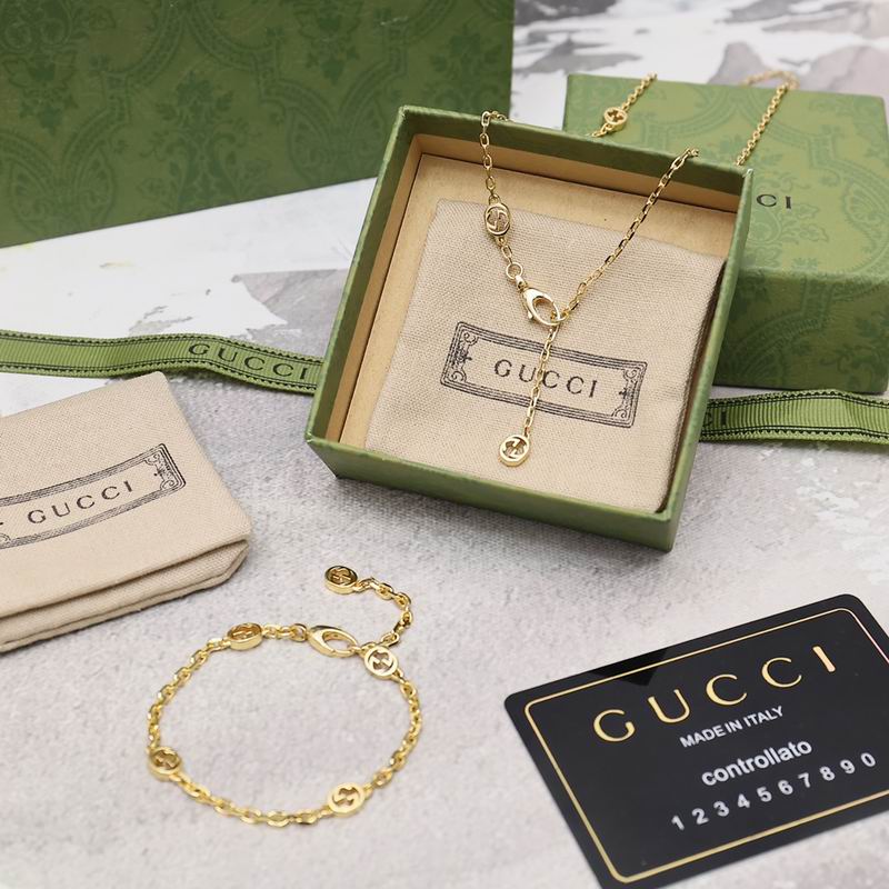 Gucci Suits 05yxs01 (1)