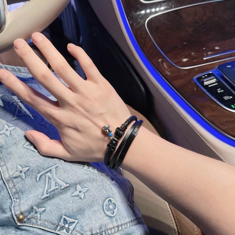 LV Bracelet  05yxs167 (4)