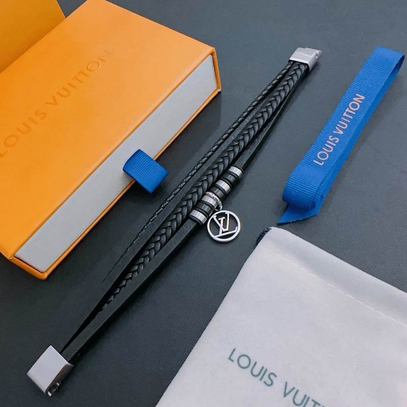 LV Bracelet  05yxs171 (2)