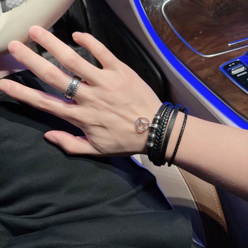LV Bracelet  05yxs171 (4)
