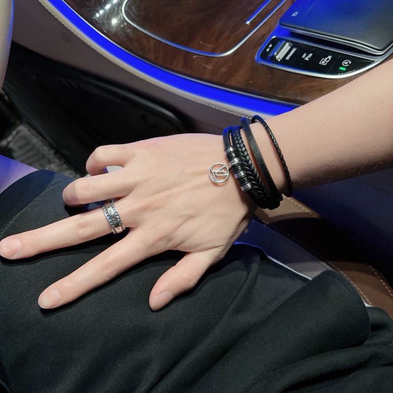 LV Bracelet  05yxs171 (9)