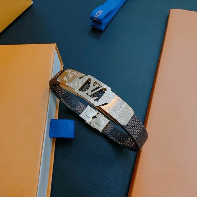 LV Bracelet  05yxs174 (3)