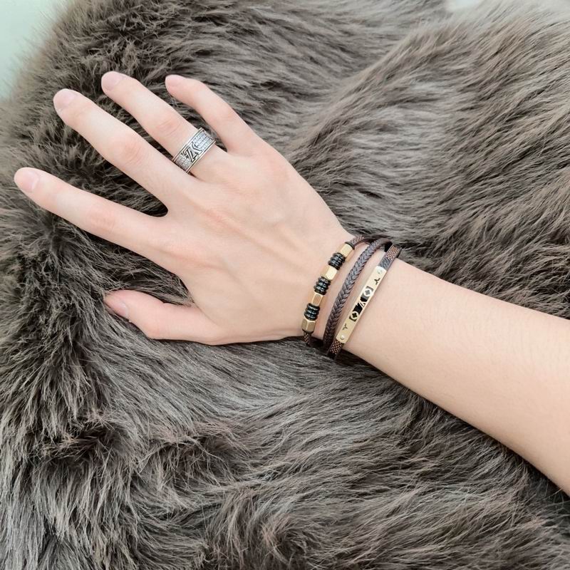 LV Bracelet  05yxs176 (9)