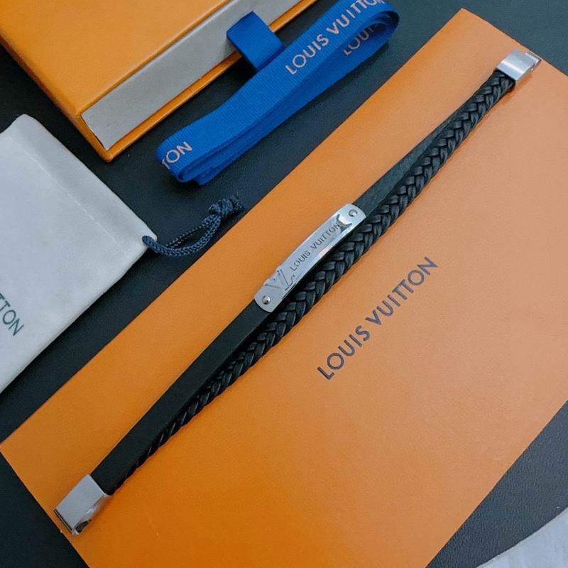 LV Bracelet  05yxs177 (2)