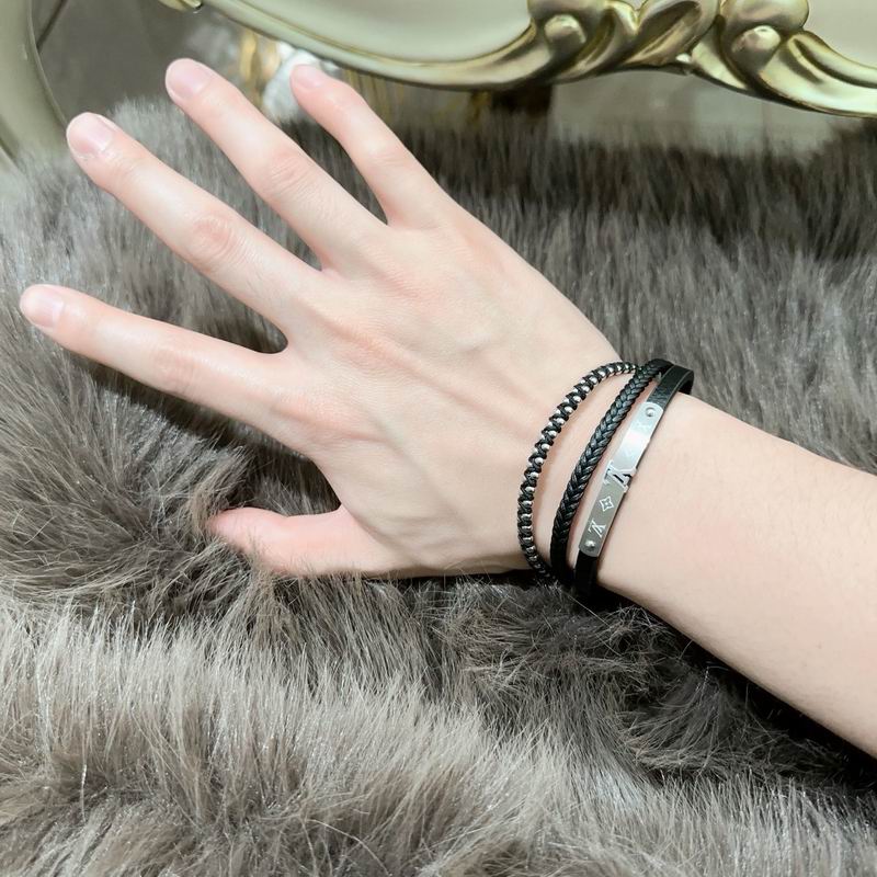 LV Bracelet  05yxs178 (13)