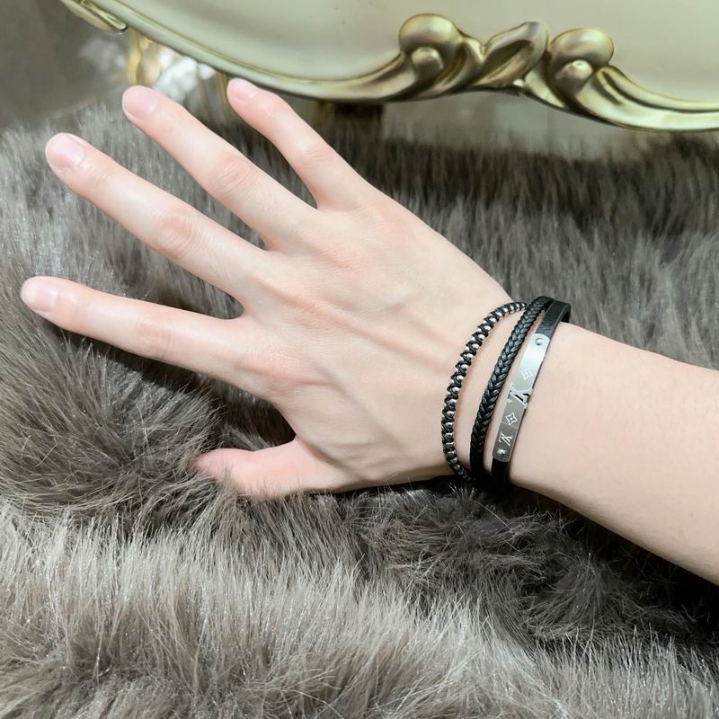 LV Bracelet  05yxs178 (18)