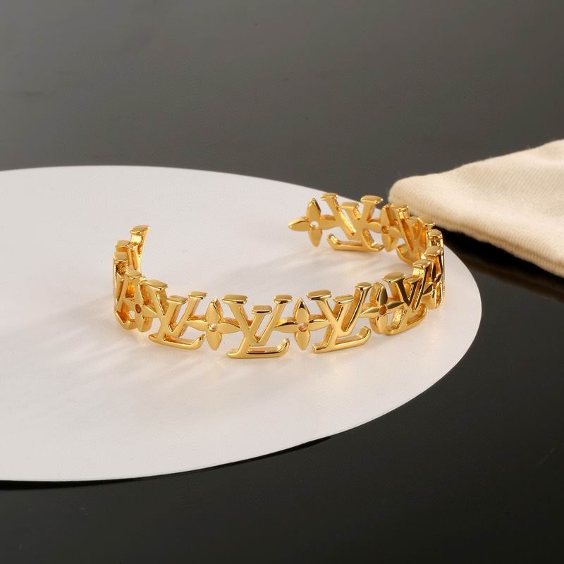 LV Bracelet  05yxs182 (2)