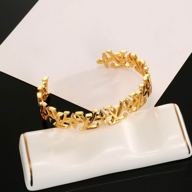 LV Bracelet  05yxs182 (3)