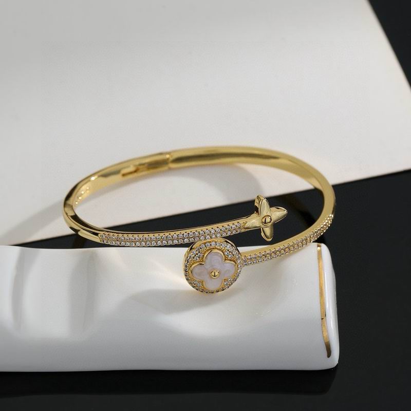 LV Bracelet  05yxs187 (2)