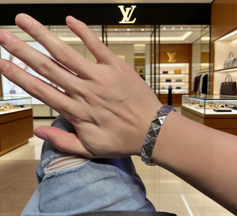 LV Bracelet  05yxs189 (6)