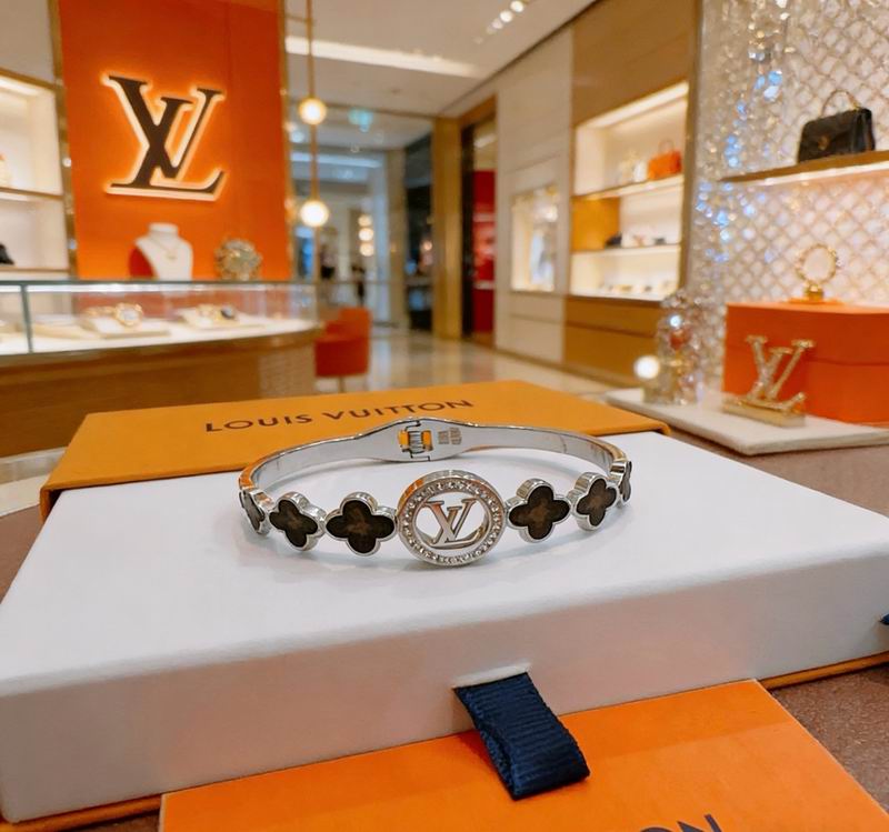 LV Bracelet  05yxs195 (2)