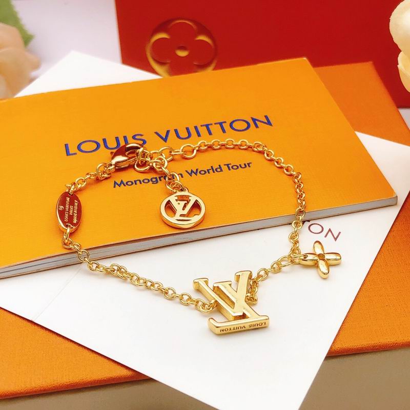 LV Bracelet  05yxs201 (2)