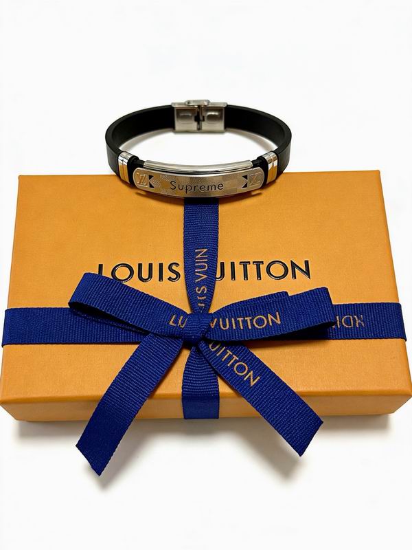 LV Bracelet  05yxs206 (1)