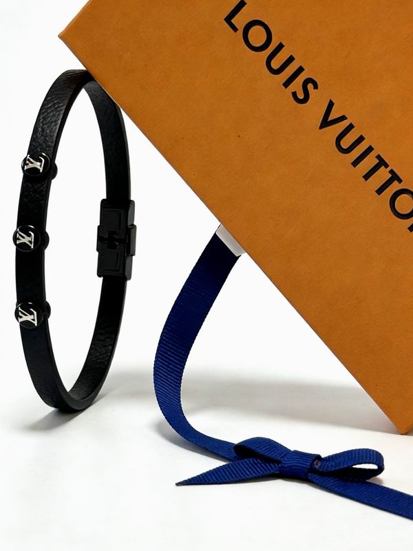 LV Bracelet  05yxs207 (7)