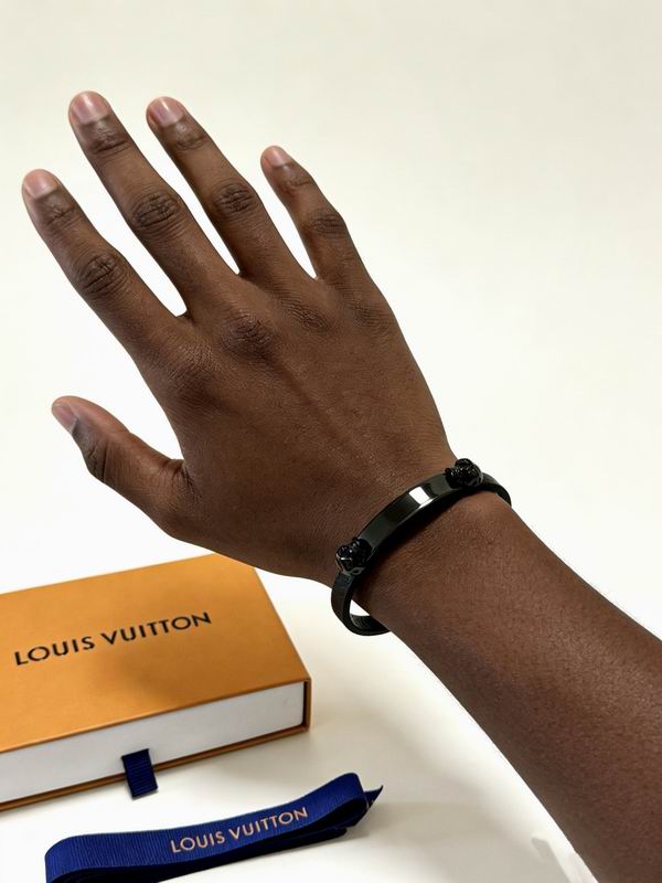 LV Bracelet  05yxs210 (7)