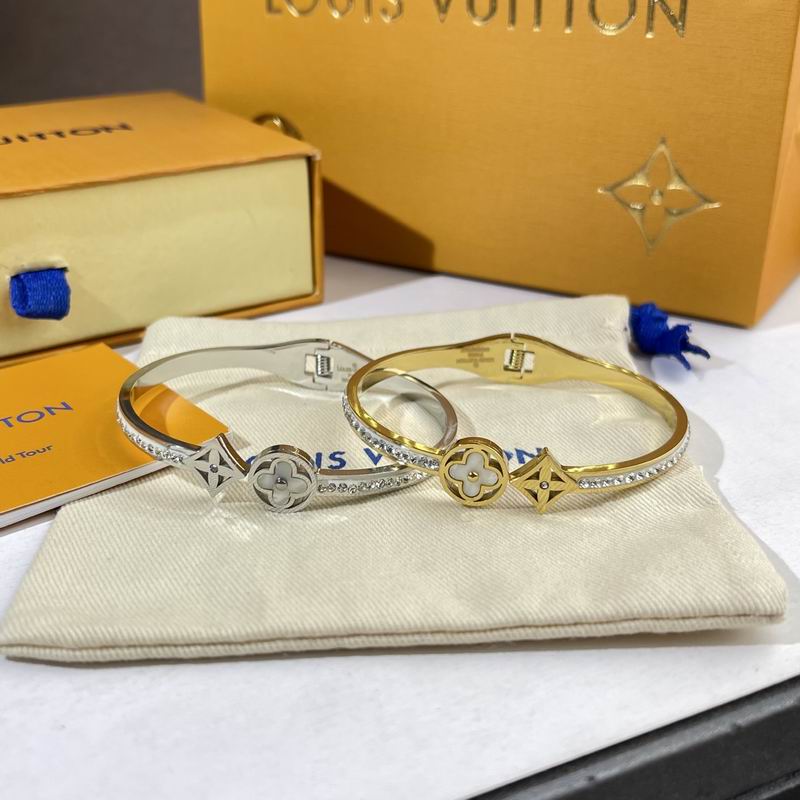 LV Bracelet  05yxs213 (2)