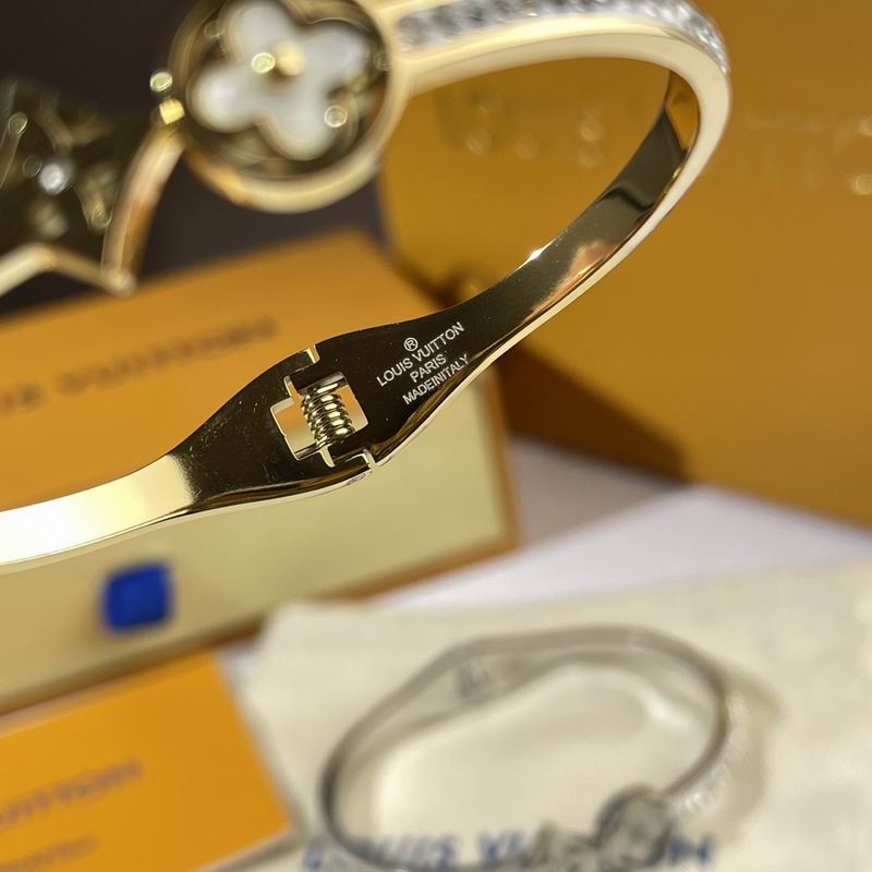 LV Bracelet  05yxs213 (5)