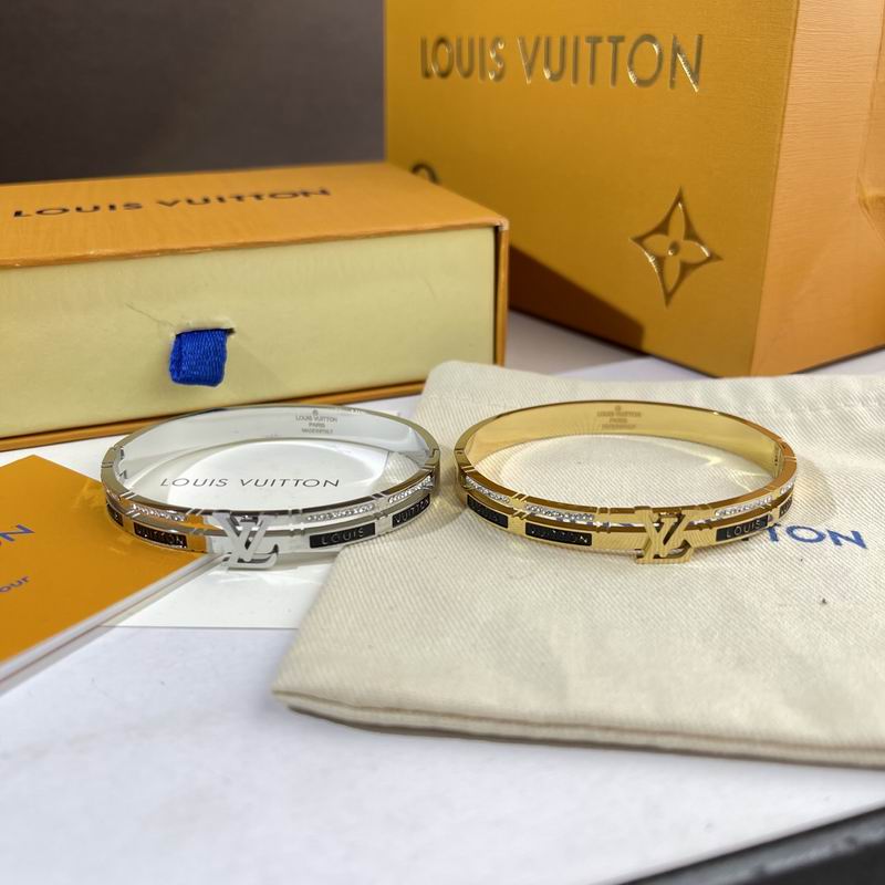 LV Bracelet  05yxs214 (1)