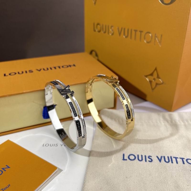 LV Bracelet  05yxs214 (2)