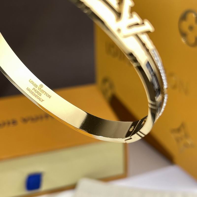 LV Bracelet  05yxs214 (5)