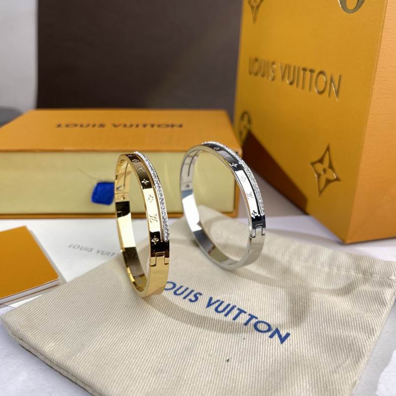 LV Bracelet  05yxs215 (2)
