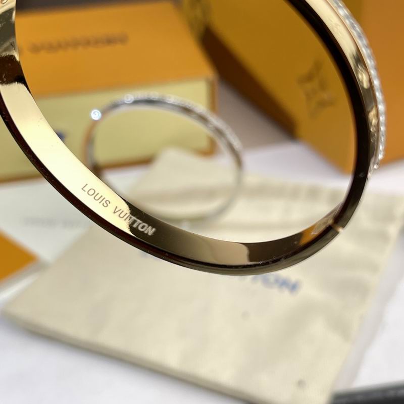 LV Bracelet  05yxs215 (5)