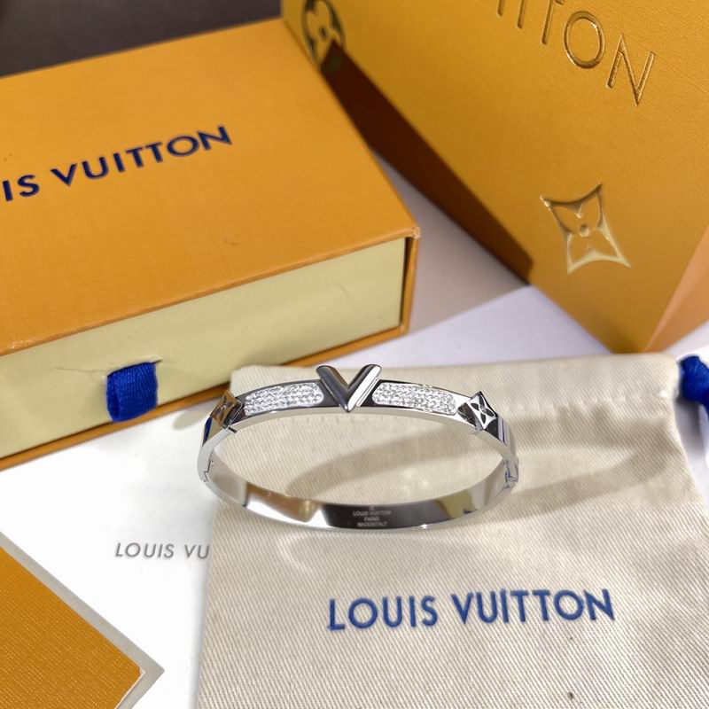 LV Bracelet  05yxs217 (4)