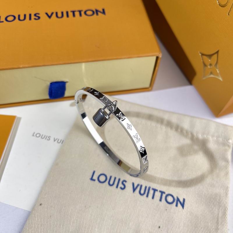 LV Bracelet  05yxs218 (4)