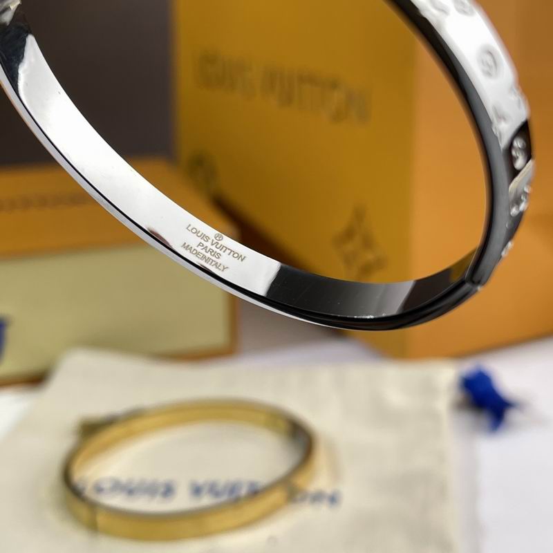 LV Bracelet  05yxs219 (5)