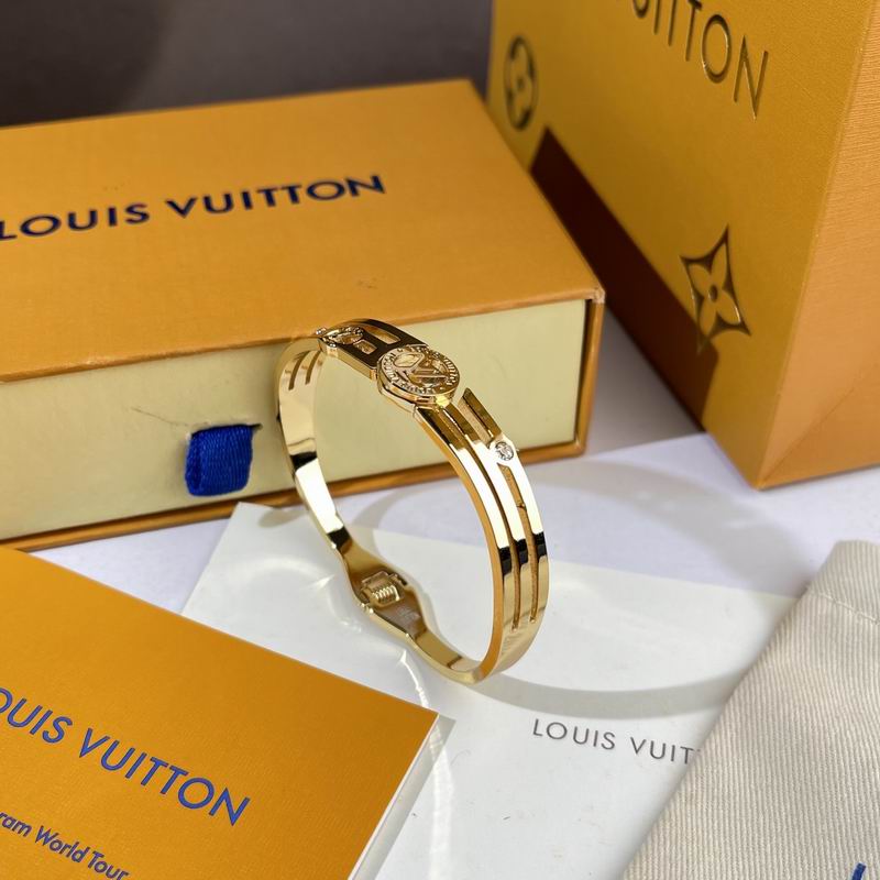 LV Bracelet  05yxs220 (2)