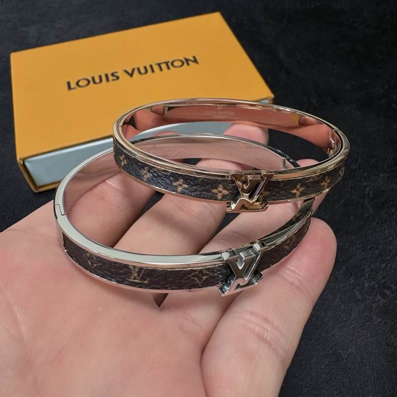 LV Bracelet  05yxs228 (4)