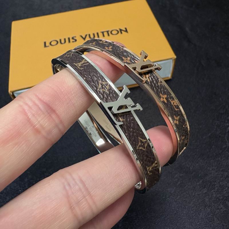 LV Bracelet  05yxs228 (6)