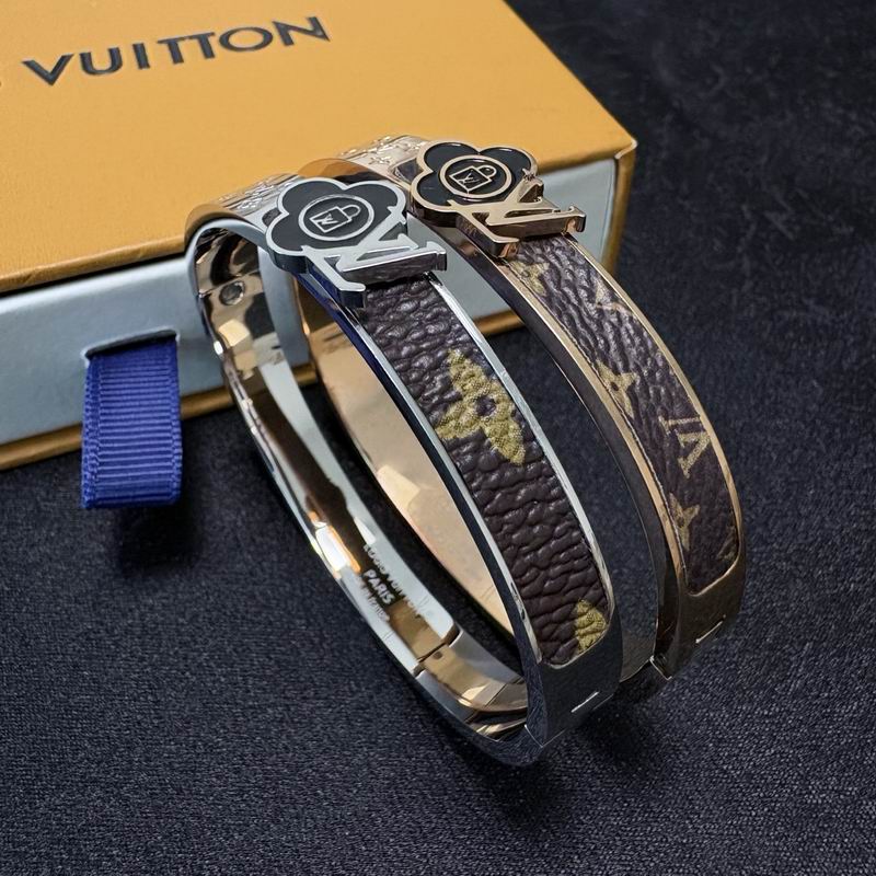 LV Bracelet  05yxs229 (5)