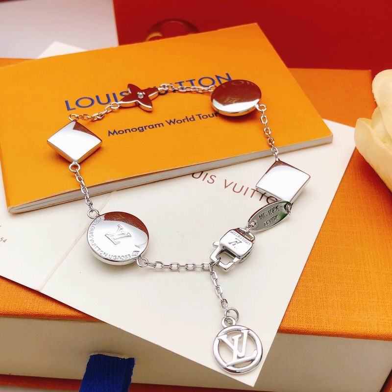 LV Bracelet  05yxs233 (5)