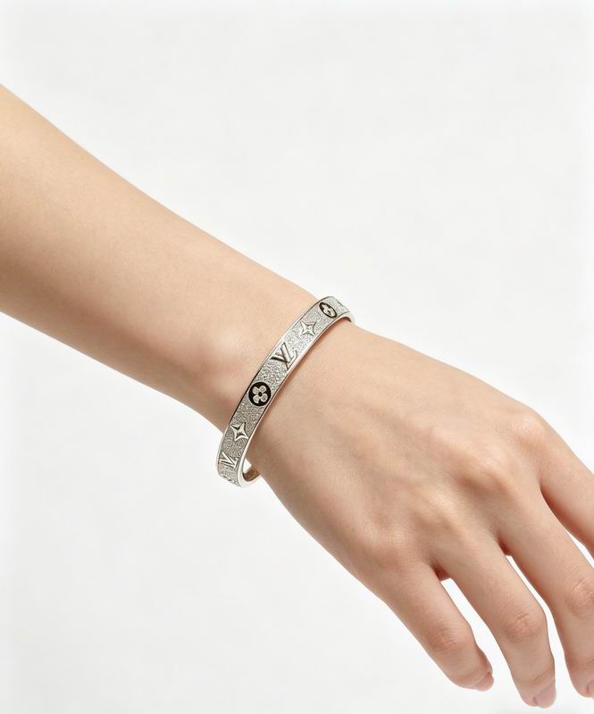 LV Bracelet  05yxs235 (5)