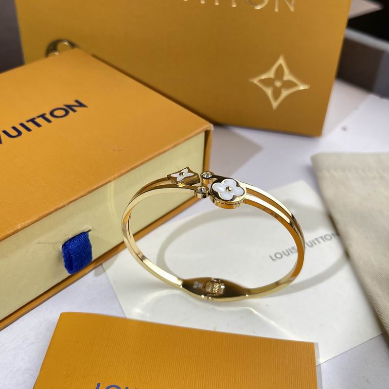 LV Bracelet  05yxs236 (3)