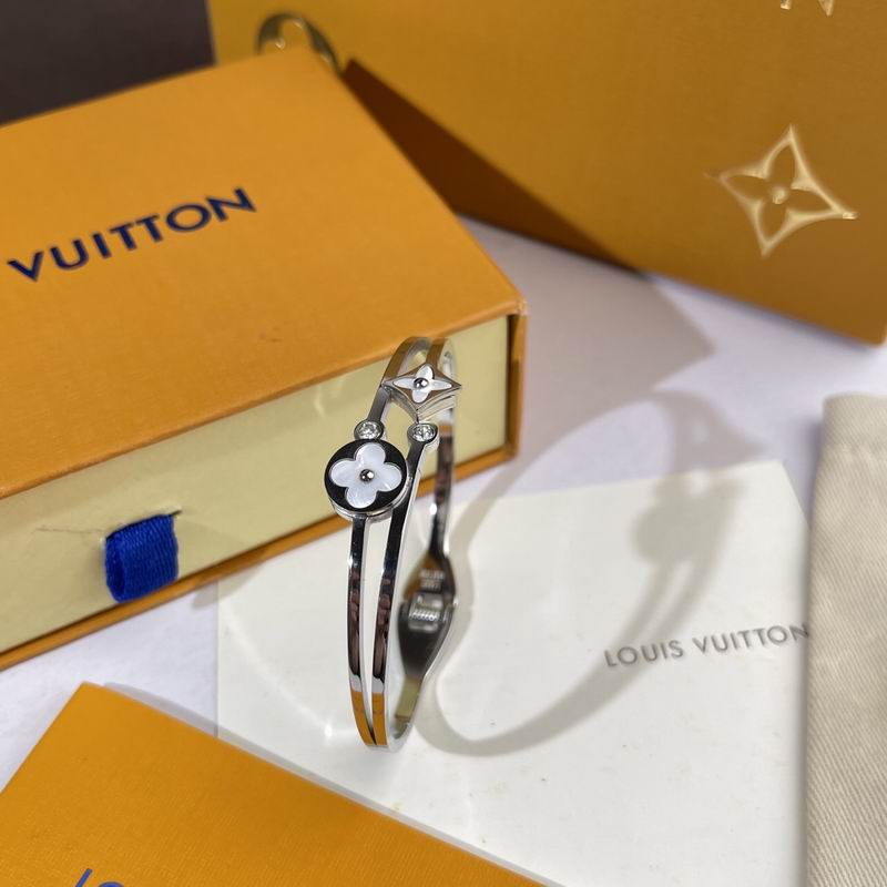 LV Bracelet  05yxs236 (4)