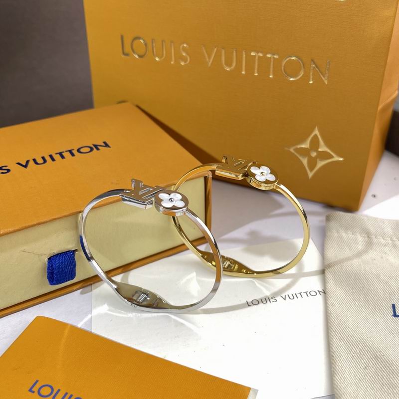 LV Bracelet  05yxs237 (2)