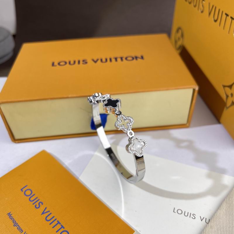 LV Bracelet  05yxs239 (3)