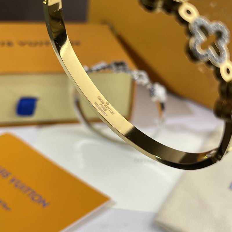 LV Bracelet  05yxs239 (5)