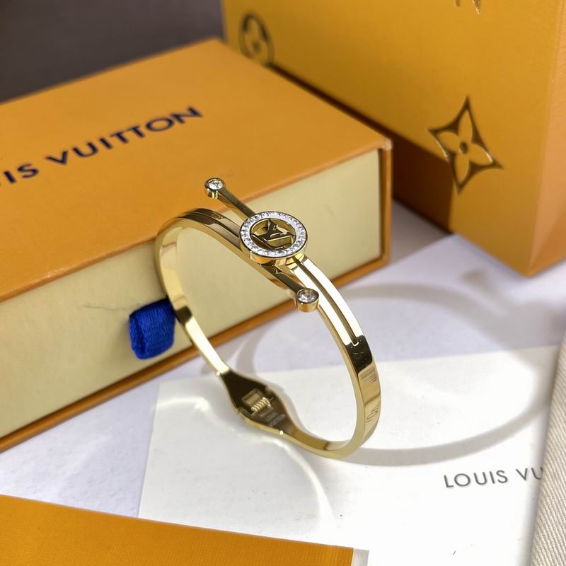LV Bracelet  05yxs240 (4)