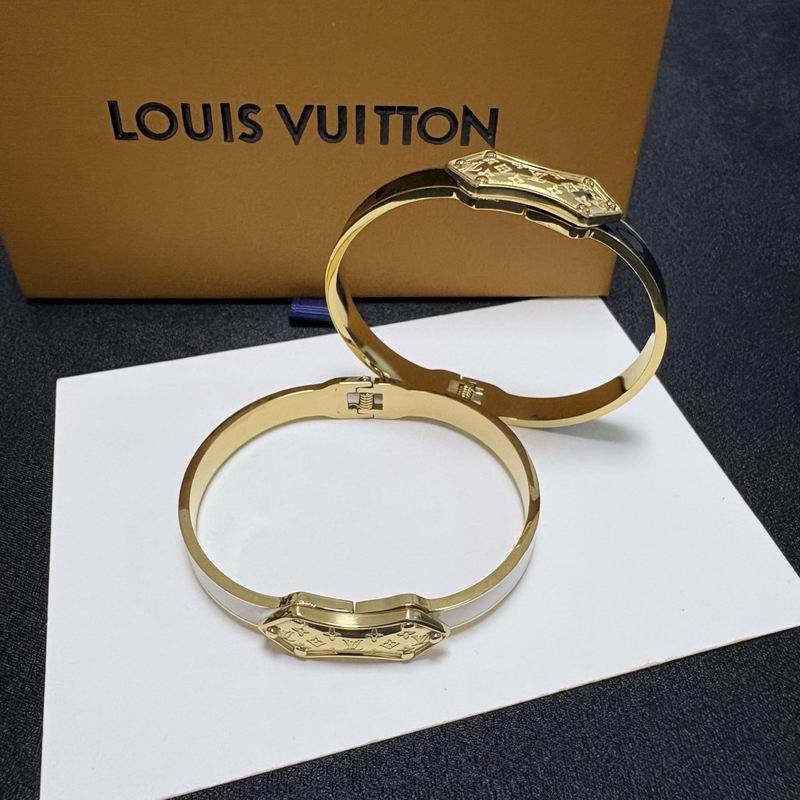 LV Bracelet  05yxs242 (4)