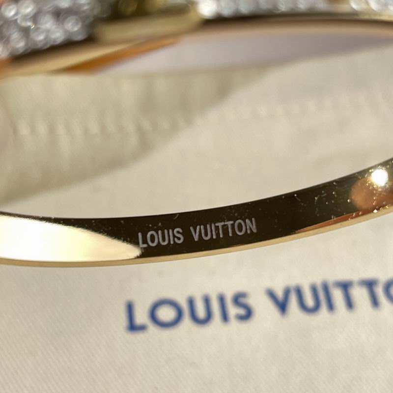 LV Bracelet  05yxs245 (3)