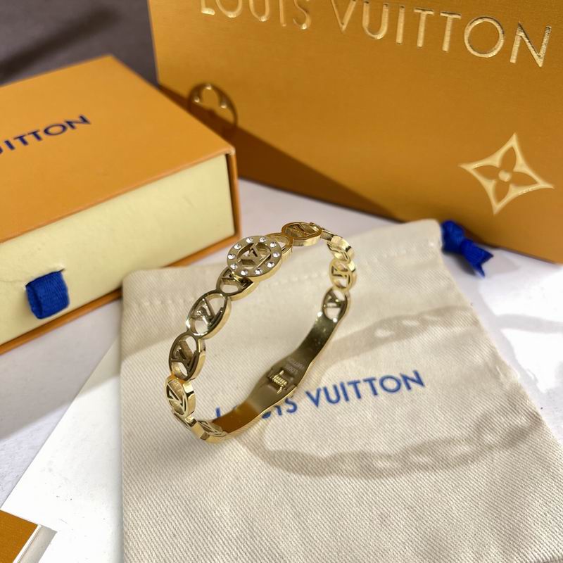 LV Bracelet  05yxs246 (2)
