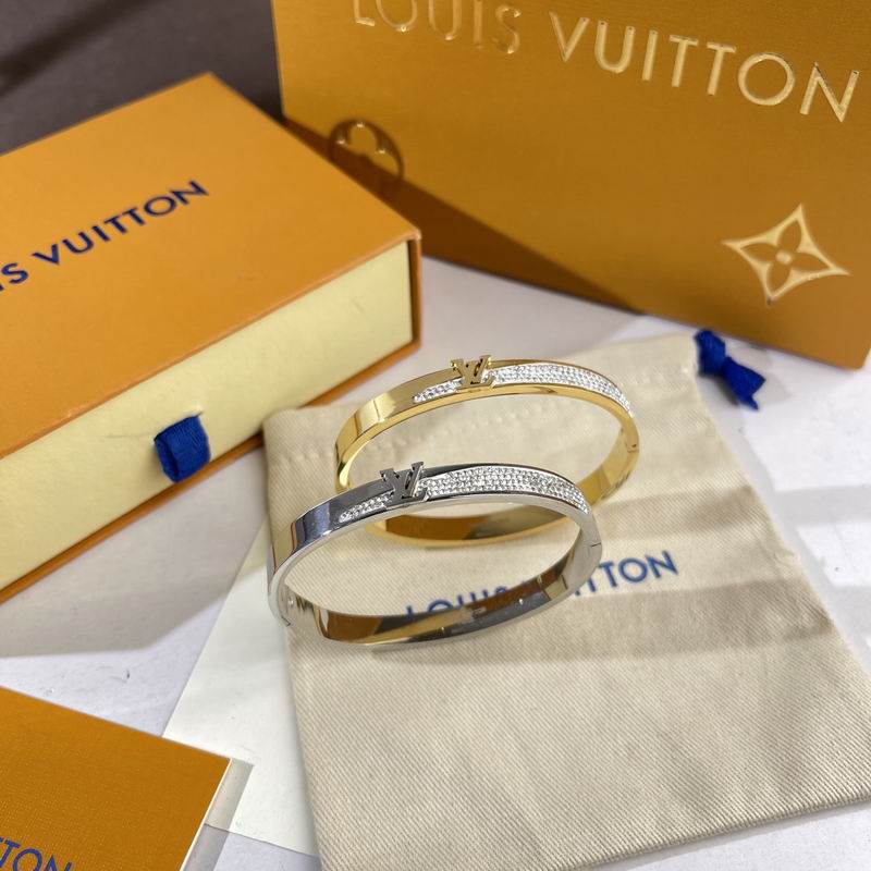 LV Bracelet  05yxs248 (1)